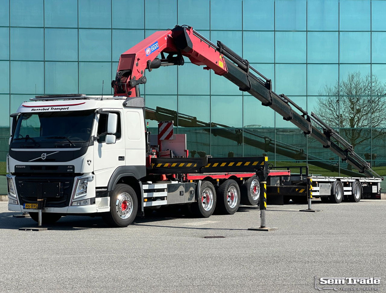 Volvo FMX 540 8X4 HMF 6020 K8 Kraan 231.000 KM + 2023 Sterk Trailer Super Condit - Camião grua: foto 1 Volvo FMX 540 8X4 HMF 6020 K8 Kraan 231.000 KM + 2023 Sterk Trailer Super Condit - Camião grua: foto 1