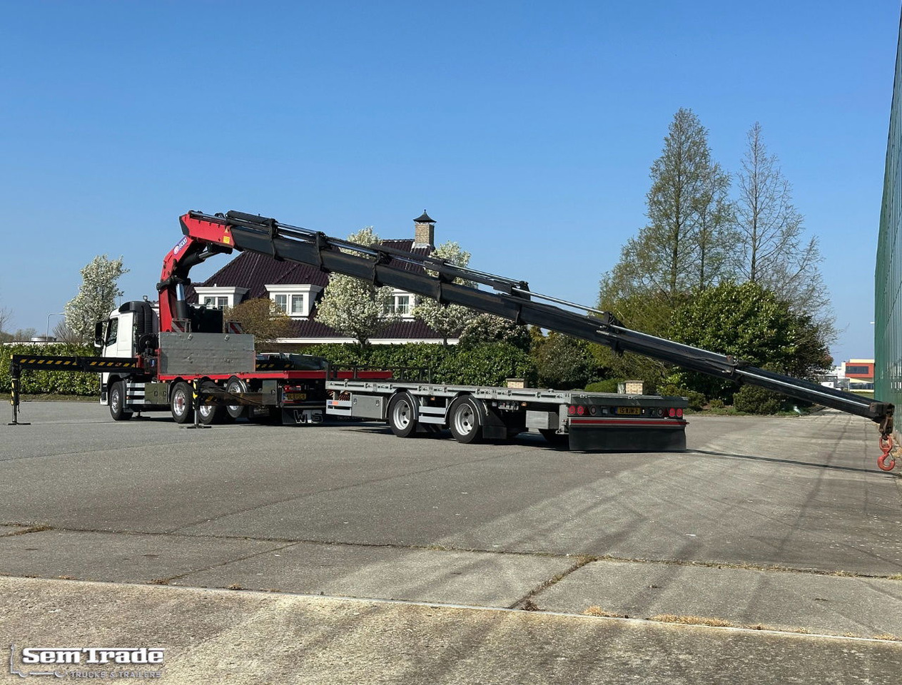 Volvo FMX 540 8X4 HMF 6020 K8 Kraan 231.000 KM + 2023 Sterk Trailer Super Condit - Camião grua: foto 3 Volvo FMX 540 8X4 HMF 6020 K8 Kraan 231.000 KM + 2023 Sterk Trailer Super Condit - Camião grua: foto 3