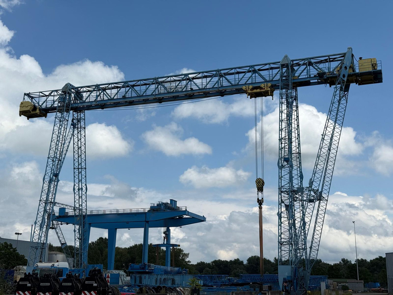 Voest Alpine 60 ton - Guindaste de pórtico: foto 1 Voest Alpine 60 ton - Guindaste de pórtico: foto 1