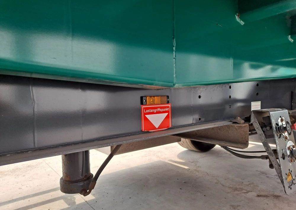 Kempf Wywrot do przewozu zrebek i drzewa przyczepa - Reboque transporte de madeira: foto 1 Kempf Wywrot do przewozu zrebek i drzewa przyczepa - Reboque transporte de madeira: foto 1