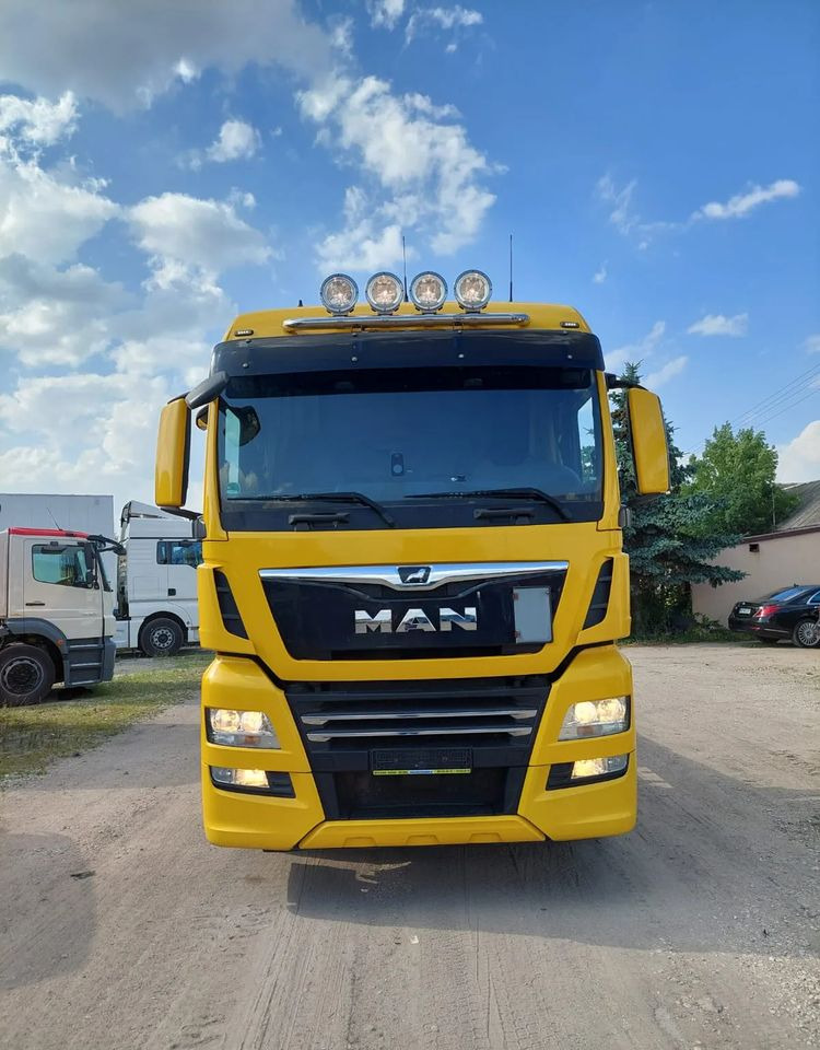 MAN TGX 26-500 Hakowiec oś skrętna - Camião polibenne: foto 3 MAN TGX 26-500 Hakowiec oś skrętna - Camião polibenne: foto 3