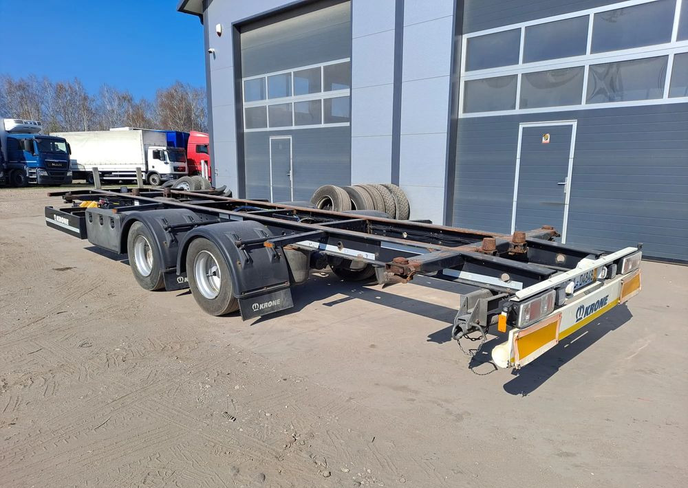 Krone Przyczepa Tandem - Máquina de outro: foto 1 Krone Przyczepa Tandem - Máquina de outro: foto 1