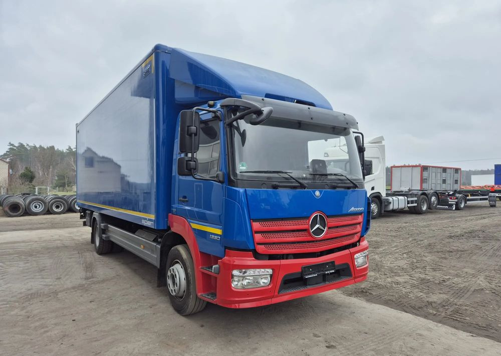 Mercedes-Benz Atego 1330 Euro 6 - Camião furgão: foto 2 Mercedes-Benz Atego 1330 Euro 6 - Camião furgão: foto 2