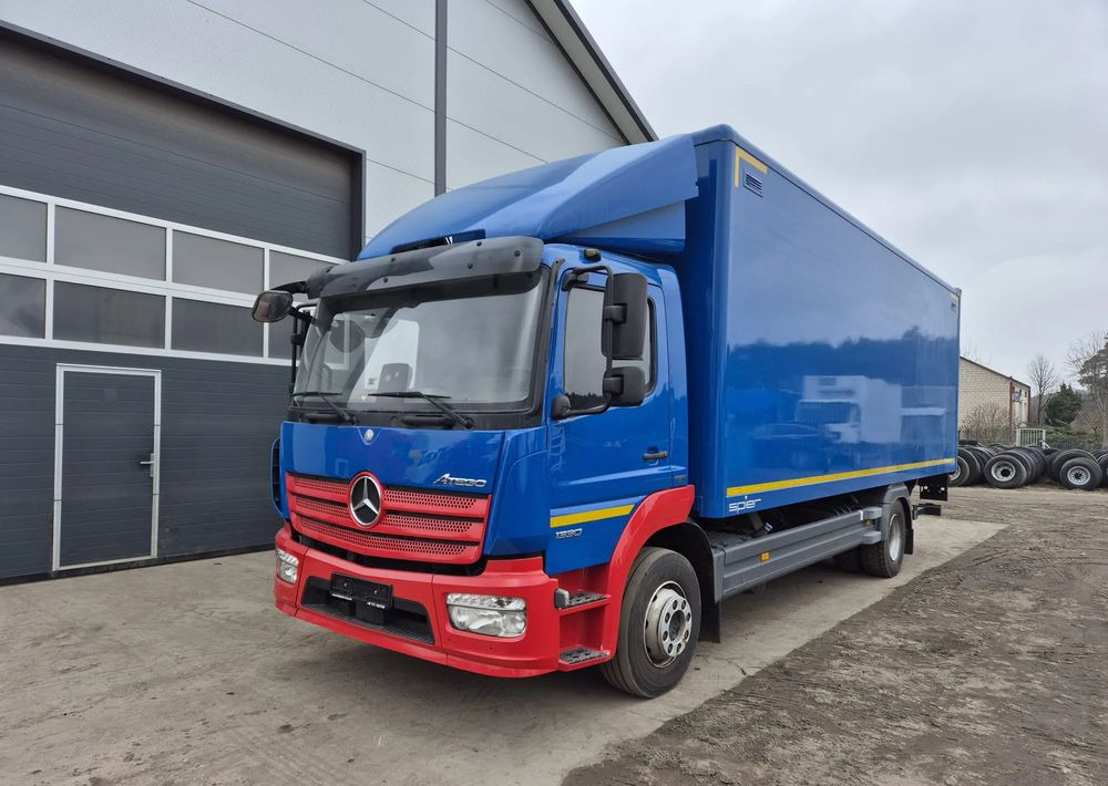 Mercedes-Benz Atego 1330 Euro 6 - Camião furgão: foto 1 Mercedes-Benz Atego 1330 Euro 6 - Camião furgão: foto 1