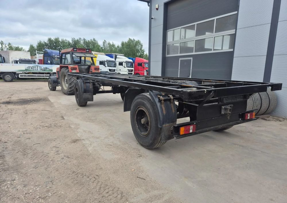 Schmitz Cargobull Przyczepa Krone na resorze - Reboque transportador de contêineres/ Caixa móvel: foto 2 Schmitz Cargobull Przyczepa Krone na resorze - Reboque transportador de contêineres/ Caixa móvel: foto 2