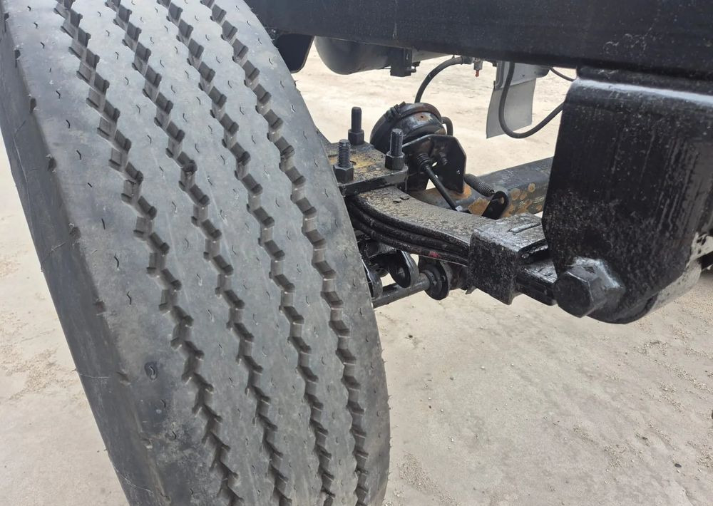 Schmitz Cargobull Przyczepa Krone na resorze - Reboque chassi: foto 5 Schmitz Cargobull Przyczepa Krone na resorze - Reboque chassi: foto 5