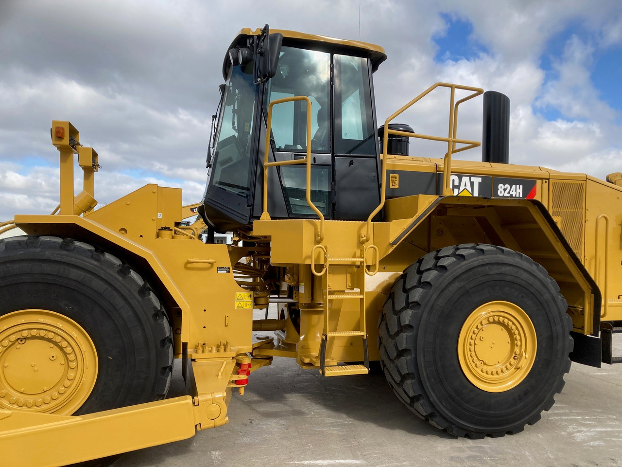 CATERPILLAR 824H - Buldôzer: foto 2 CATERPILLAR 824H - Buldôzer: foto 2