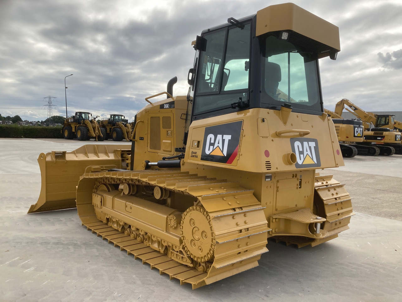 CATERPILLAR D6K2 LGP - Buldôzer: foto 3 CATERPILLAR D6K2 LGP - Buldôzer: foto 3