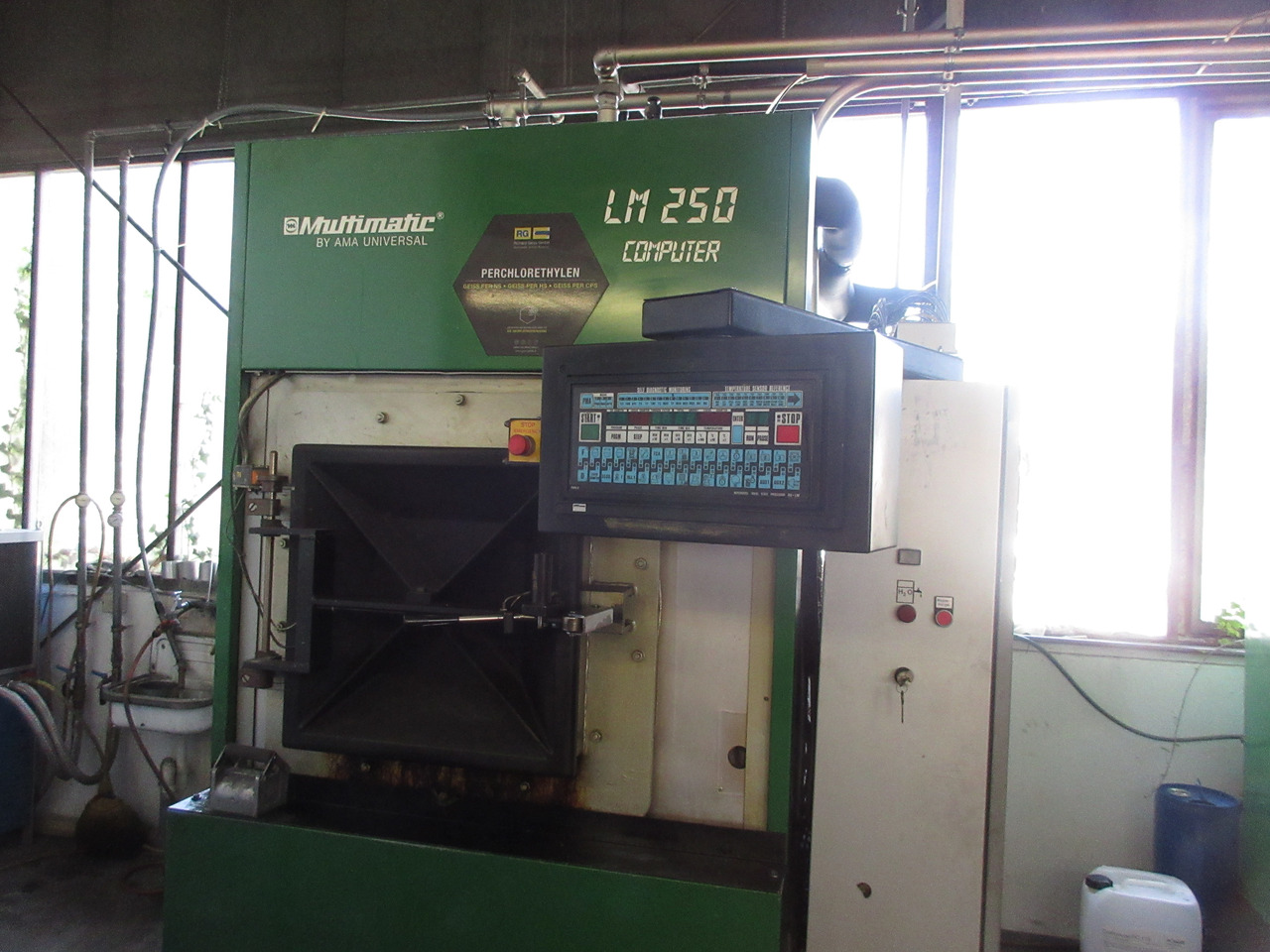 AMA Universal Multimatic LM 250 Computer Entfettungsanlage mit PER Perchlorethylen - Máquina: foto 3 AMA Universal Multimatic LM 250 Computer Entfettungsanlage mit PER Perchlorethylen - Máquina: foto 3