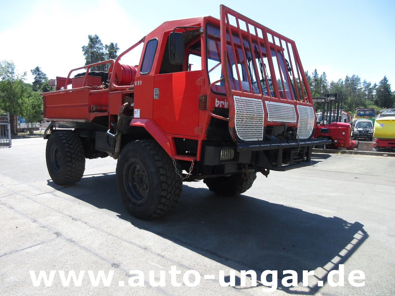 BRIMONT PM ETR Feuerwehr 4x4x4 AHK verwindbarer Rahmen Off-Road Winde Kriechgang - Carro de bombeiro: foto 1 BRIMONT PM ETR Feuerwehr 4x4x4 AHK verwindbarer Rahmen Off-Road Winde Kriechgang - Carro de bombeiro: foto 1