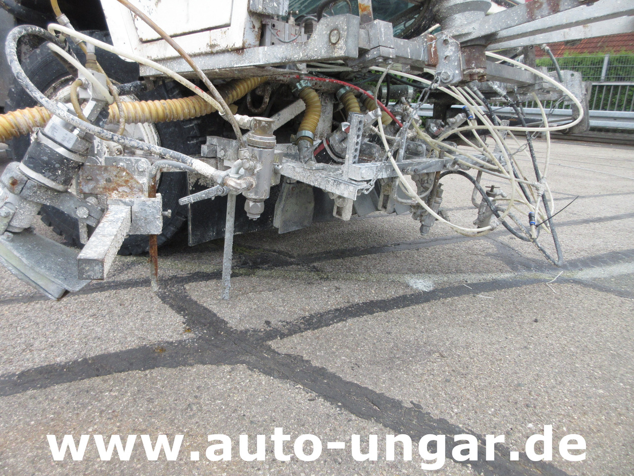 Euroliners Trassar Bagheera Markiermaschine Roadmarking Straßenmarkierung - Máquina de asfalto: foto 4 Euroliners Trassar Bagheera Markiermaschine Roadmarking Straßenmarkierung - Máquina de asfalto: foto 4