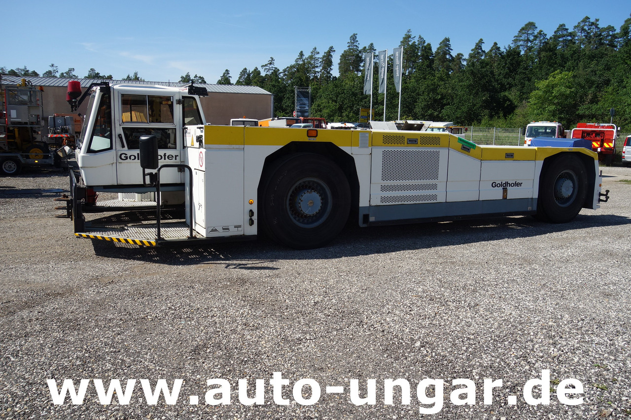 GOLDHOFER AST-1 A500 Baujahr 1999 Push-Back towbarless Pushback Liebherr used GSE - Trator de push-back: foto 4 GOLDHOFER AST-1 A500 Baujahr 1999 Push-Back towbarless Pushback Liebherr used GSE - Trator de push-back: foto 4