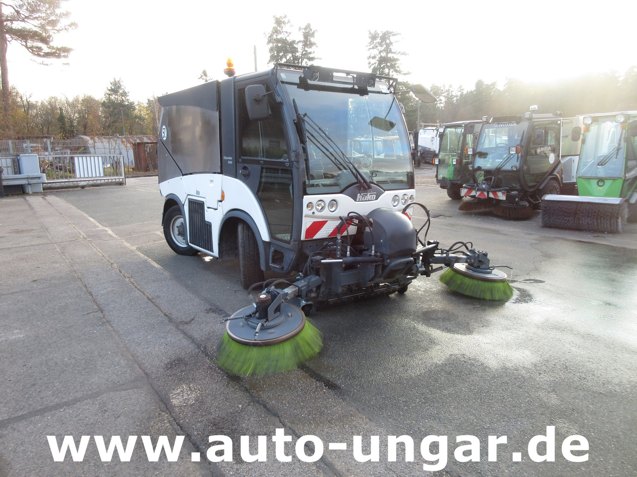 Hako CityMaster CM2000 2 Besen Baujahr 2015 Kehrmaschine 4-Rad-Lenkung - Varredora urbana: foto 1 Hako CityMaster CM2000 2 Besen Baujahr 2015 Kehrmaschine 4-Rad-Lenkung - Varredora urbana: foto 1