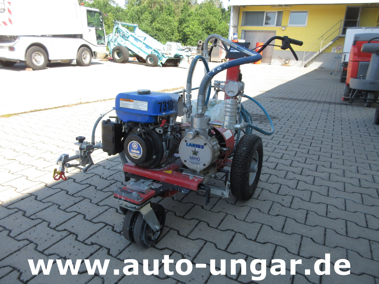 Larius Miro Liner Plus Airless Roadmarking Markiermaschine Bj. 2017 Graco - Máquina de construção: foto 1 Larius Miro Liner Plus Airless Roadmarking Markiermaschine Bj. 2017 Graco - Máquina de construção: foto 1
