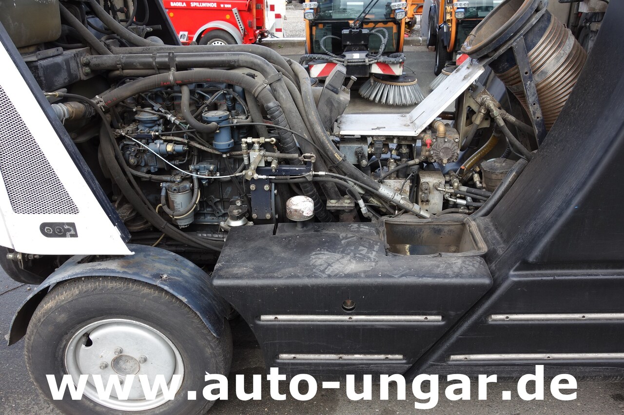 Mathieu Yno Azura 2 Hydrostat 4-Rad Lenkung - Varredora urbana: foto 5 Mathieu Yno Azura 2 Hydrostat 4-Rad Lenkung - Varredora urbana: foto 5