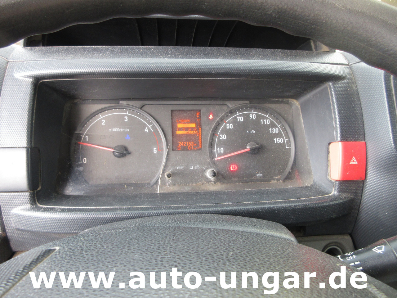 Caminhão de lixo para transporte de lixo RENAULT Maxity 3.500kg Faun Provence Benne Müllwagen 5m³ Alumulde mit Presse: foto 12 Caminhão de lixo para transporte de lixo RENAULT Maxity 3.500kg Faun Provence Benne Müllwagen 5m³ Alumulde mit Presse: foto 12