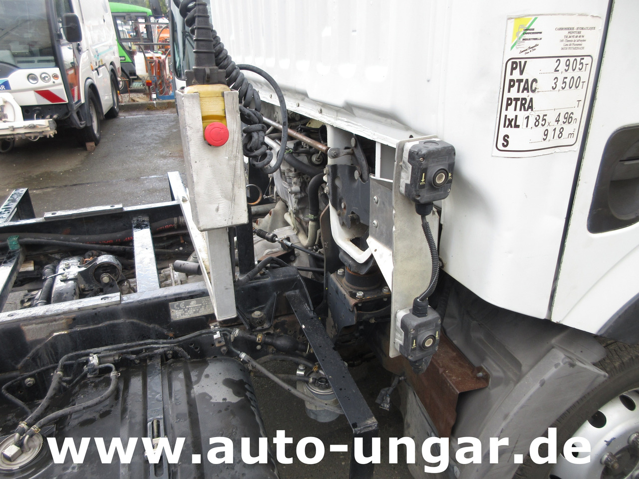 Caminhão de lixo para transporte de lixo RENAULT Maxity 3.500kg Faun Provence Benne Müllwagen 5m³ Alumulde mit Presse: foto 20 Caminhão de lixo para transporte de lixo RENAULT Maxity 3.500kg Faun Provence Benne Müllwagen 5m³ Alumulde mit Presse: foto 20