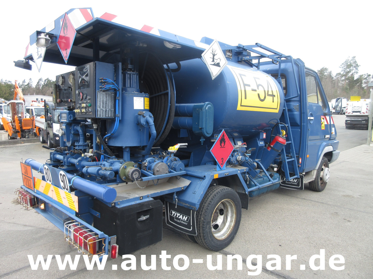 Camião cisterna para transporte de combustível Renault B110 Titan Aviation AVGas Refueller Jet Tanker 2000l Aviteilleur GSE: foto 9