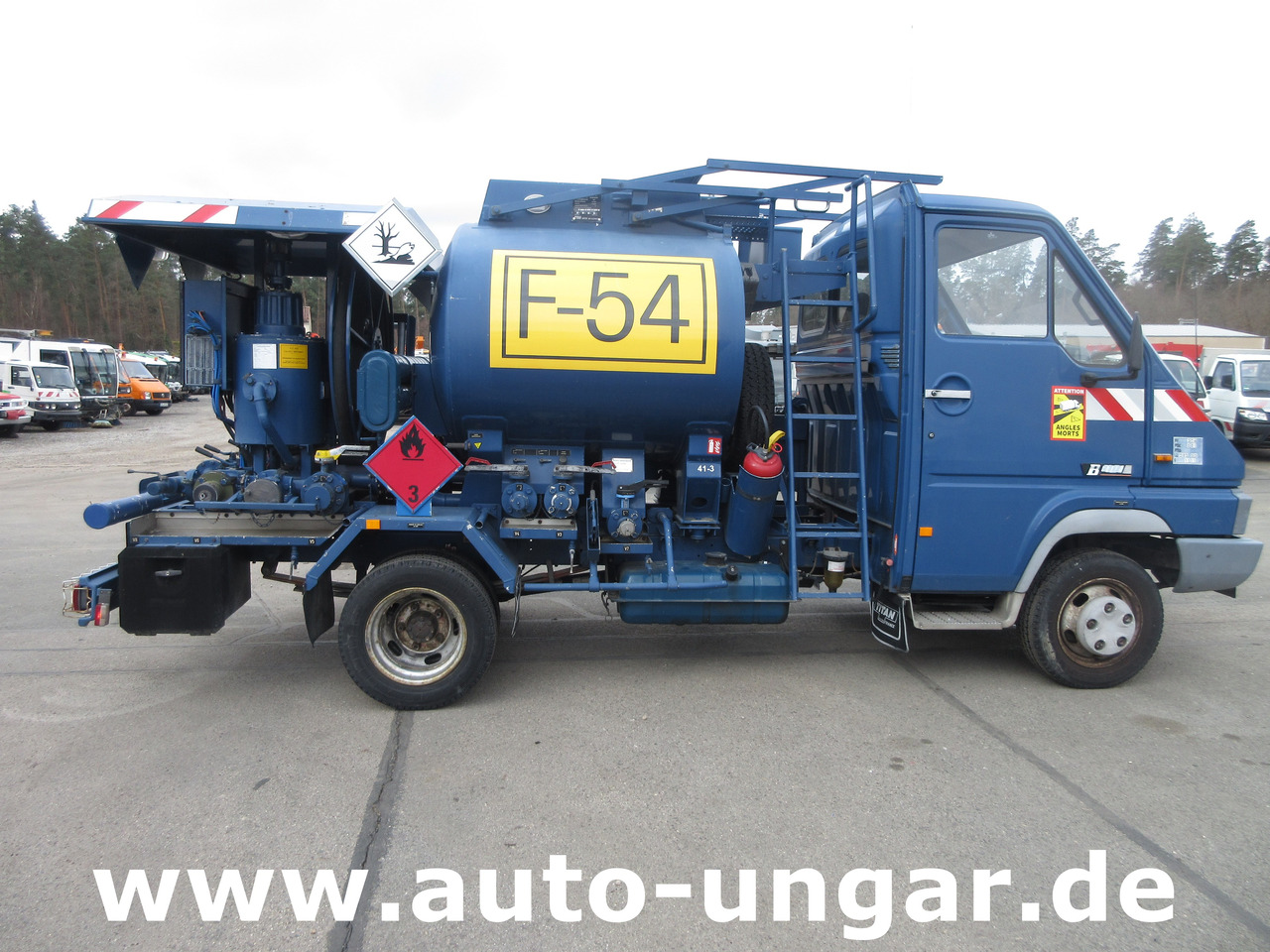 Camião cisterna para transporte de combustível Renault B110 Titan Aviation AVGas Refueller Jet Tanker 2000l Aviteilleur GSE: foto 11