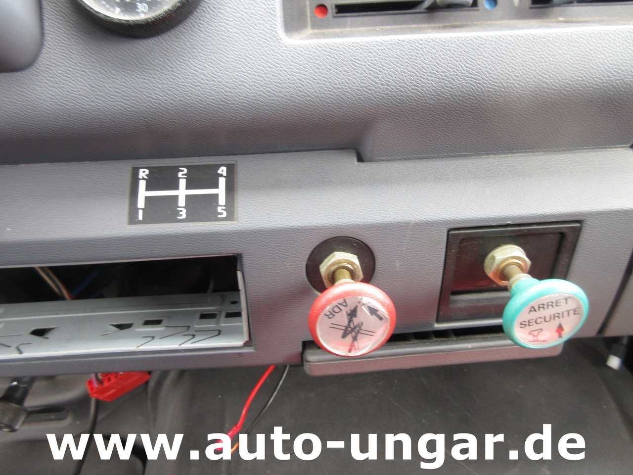 Camião cisterna para transporte de combustível Renault B110 Titan Aviation AVGas Refueller Jet Tanker 2000l Aviteilleur GSE: foto 20