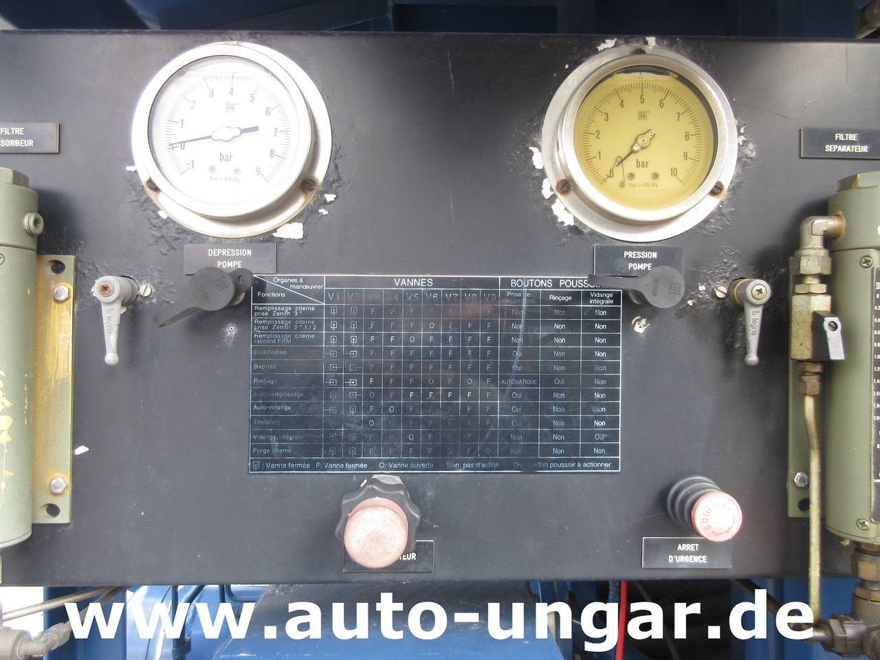 Camião cisterna para transporte de combustível Renault B110 Titan Aviation AVGas Refueller Jet Tanker 2000l Aviteilleur GSE: foto 7