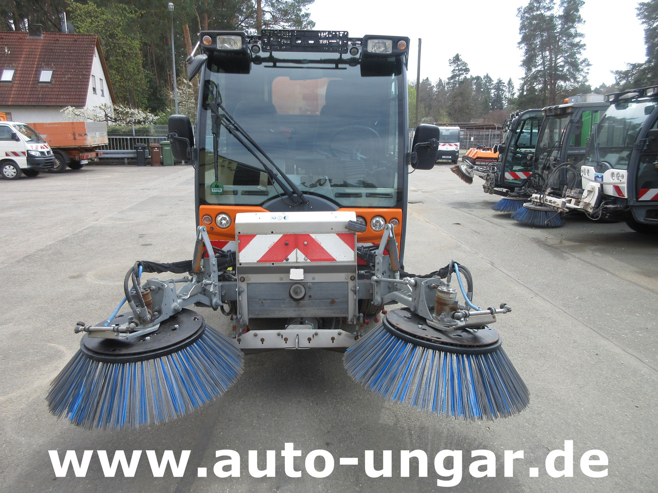 Multicar Tremo X56 4x4 Euro 5 Bj. 2015 Trilety TXK Kehr-Aufbau Motorschaden - Veículo municipal/ Especial: foto 2 Multicar Tremo X56 4x4 Euro 5 Bj. 2015 Trilety TXK Kehr-Aufbau Motorschaden - Veículo municipal/ Especial: foto 2