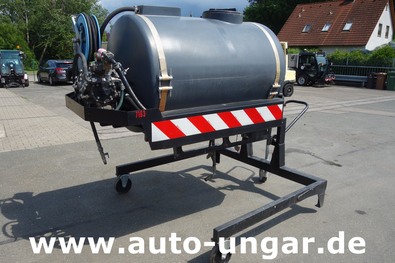 NILFISK CR3500 Wasserfass mit Pumpe + Schlauchhaspel Schmidt Multigo Schwemmaufbau - Veículo municipal/ Especial: foto 3 NILFISK CR3500 Wasserfass mit Pumpe + Schlauchhaspel Schmidt Multigo Schwemmaufbau - Veículo municipal/ Especial: foto 3