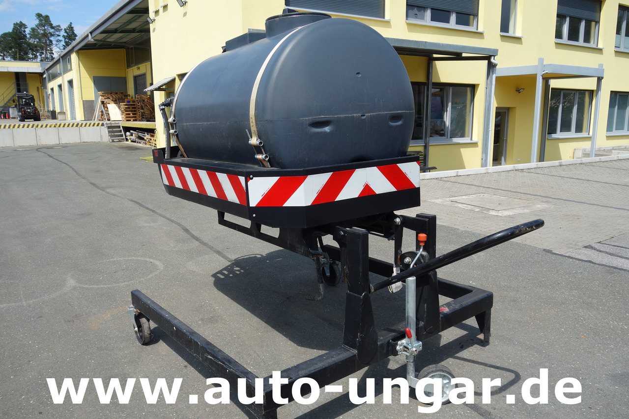 NILFISK CR3500 Wasserfass mit Pumpe + Schlauchhaspel Schmidt Multigo Schwemmaufbau - Veículo municipal/ Especial: foto 5 NILFISK CR3500 Wasserfass mit Pumpe + Schlauchhaspel Schmidt Multigo Schwemmaufbau - Veículo municipal/ Especial: foto 5