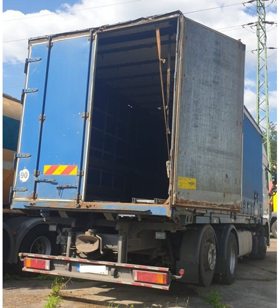 DAF 6x2 FX105.460 EEV BDF 7.2m Kogel retarder automat - Camião de lona: foto 3 DAF 6x2 FX105.460 EEV BDF 7.2m Kogel retarder automat - Camião de lona: foto 3