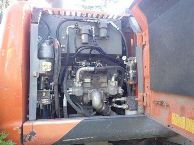 Escavadeira de rodas Hitachi Zaxis 140W-5B: foto 12 Escavadeira de rodas Hitachi Zaxis 140W-5B: foto 12