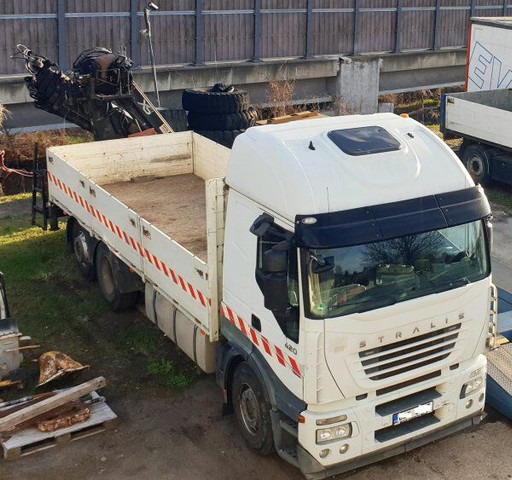 Iveco Stralis 420 - Camião de caixa aberta/ Plataforma, Camião grua: foto 2 Iveco Stralis 420 - Camião de caixa aberta/ Plataforma, Camião grua: foto 2
