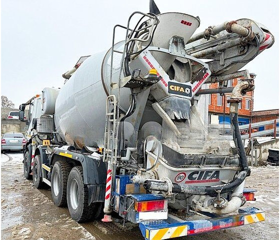 Iveco Trakker 450 +7m3 pumi - Bomba de betão estacionária: foto 2 Iveco Trakker 450 +7m3 pumi - Bomba de betão estacionária: foto 2