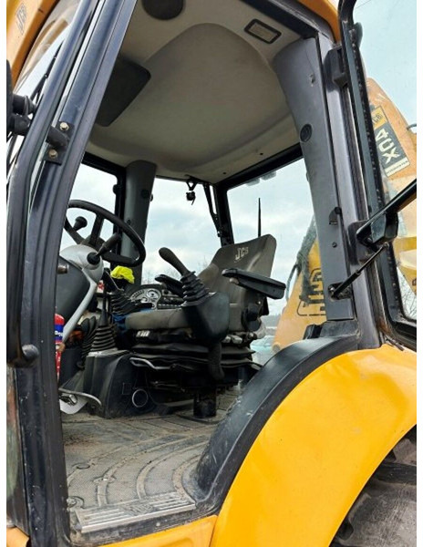 Locação financeira de JCB 4 CX JCB 4 CX: foto 14
