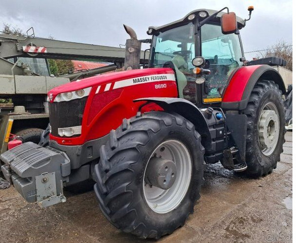 Massey Ferguson 8690 (MF) - Trator: foto 4 Massey Ferguson 8690 (MF) - Trator: foto 4