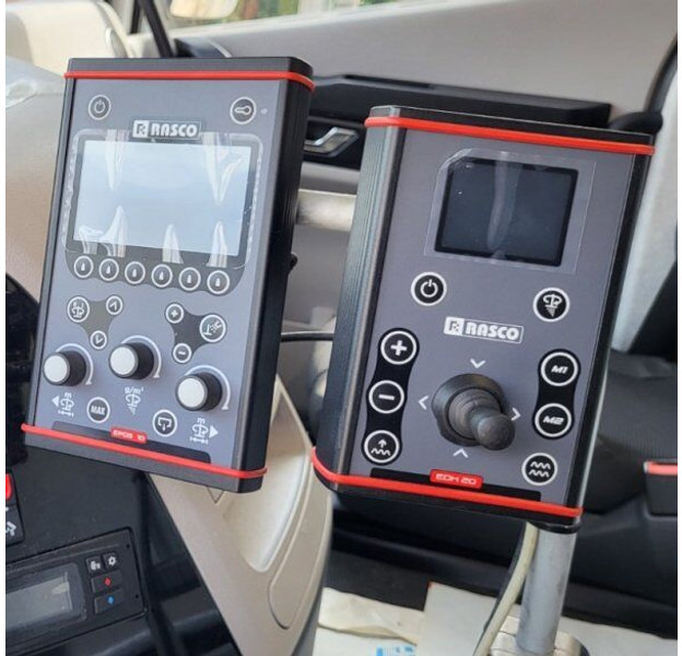RASCO Solid LLB 4500 (+Kubota diesel) - Espalhador de areia/ Sal: foto 4 RASCO Solid LLB 4500 (+Kubota diesel) - Espalhador de areia/ Sal: foto 4