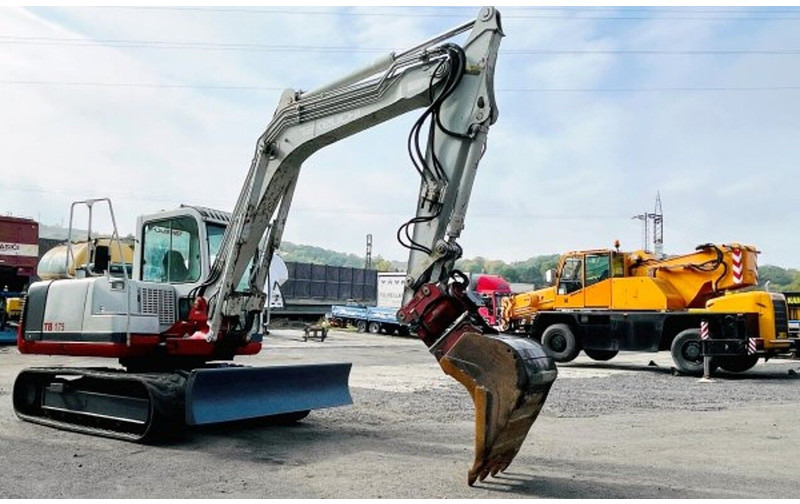 Takeuchi 7t TB175 powertilt - Escavadora de rastos: foto 3 Takeuchi 7t TB175 powertilt - Escavadora de rastos: foto 3