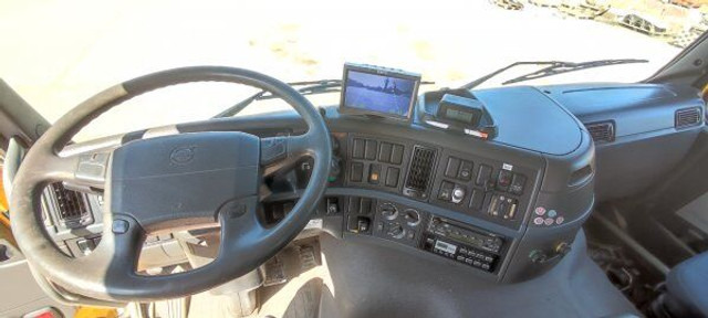 Camião polibenne, Camião grua Terberg Volvo: foto 9