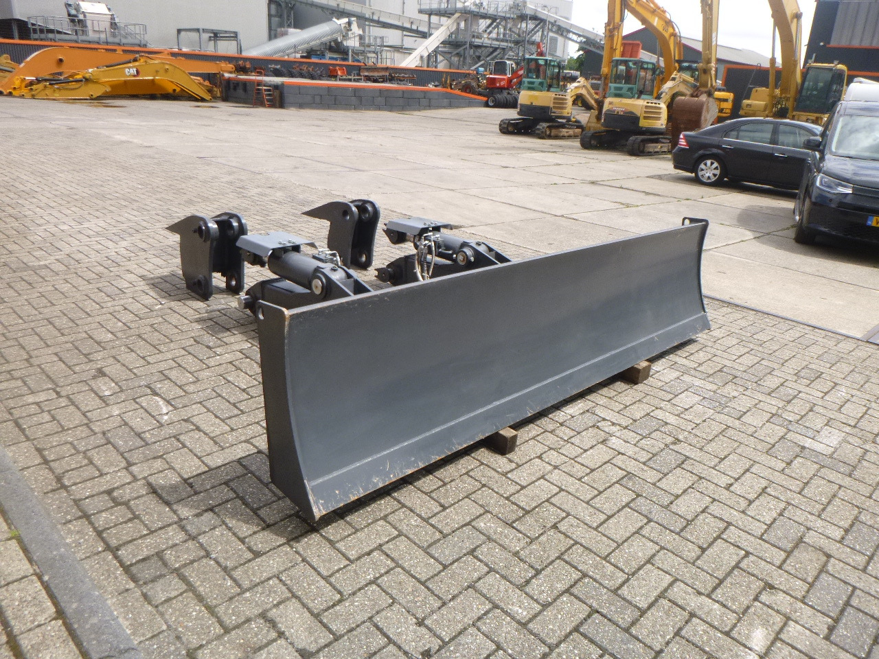 DOOSAN DX235LCR - Lâmina para Escavadora de rastos: foto 5 DOOSAN DX235LCR - Lâmina para Escavadora de rastos: foto 5