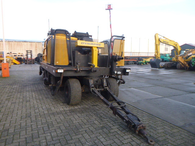 DYNAPAC HR21 Chip Spreader - Máquina de asfalto: foto 5 DYNAPAC HR21 Chip Spreader - Máquina de asfalto: foto 5