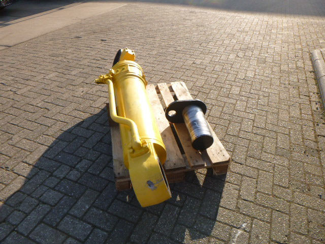 KOMATSU WA600 - Cilindro hidráulico para Pá carregadora de rodas: foto 4 KOMATSU WA600 - Cilindro hidráulico para Pá carregadora de rodas: foto 4