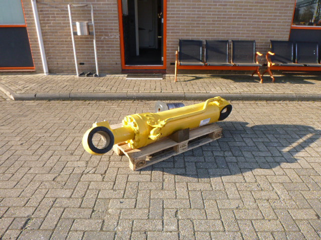 KOMATSU WA600 - Cilindro hidráulico para Pá carregadora de rodas: foto 1 KOMATSU WA600 - Cilindro hidráulico para Pá carregadora de rodas: foto 1