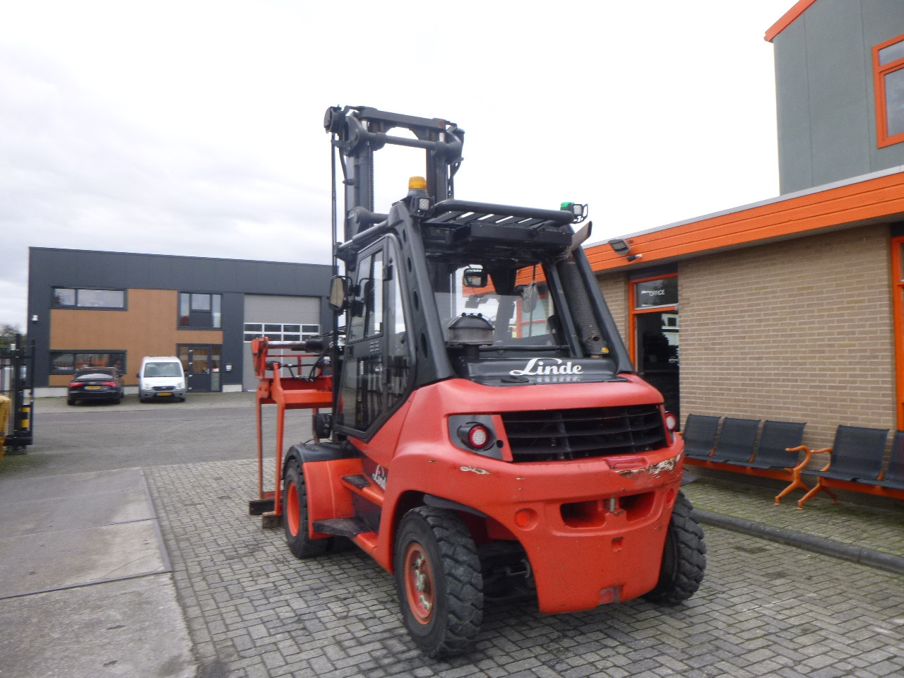 LINDE H70D-02 - Empilhador a diesel: foto 4 LINDE H70D-02 - Empilhador a diesel: foto 4