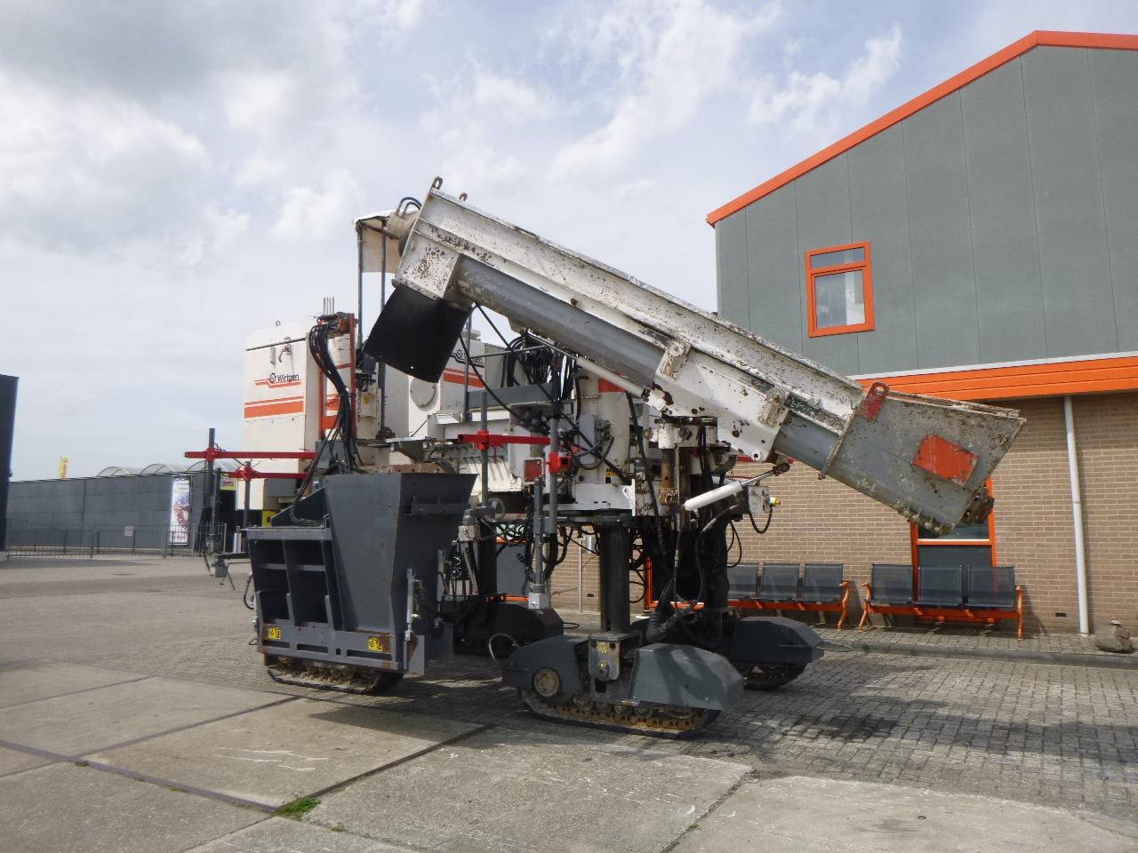 WIRTGEN SP250 - Pavimentadora de betão: foto 3 WIRTGEN SP250 - Pavimentadora de betão: foto 3
