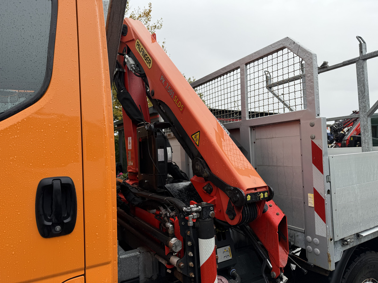 Iveco Daily 55S18W 4X4 Palfinger PK 7.501 - Carrinha de caixa aberta: foto 4 Iveco Daily 55S18W 4X4 Palfinger PK 7.501 - Carrinha de caixa aberta: foto 4