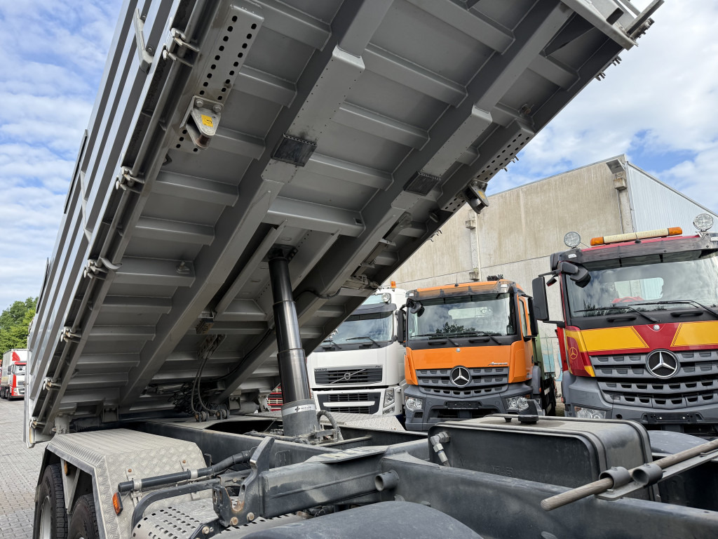 Iveco T-Way 510 / AT410T51 8X4 Meiller - Camião basculante: foto 3 Iveco T-Way 510 / AT410T51 8X4 Meiller - Camião basculante: foto 3
