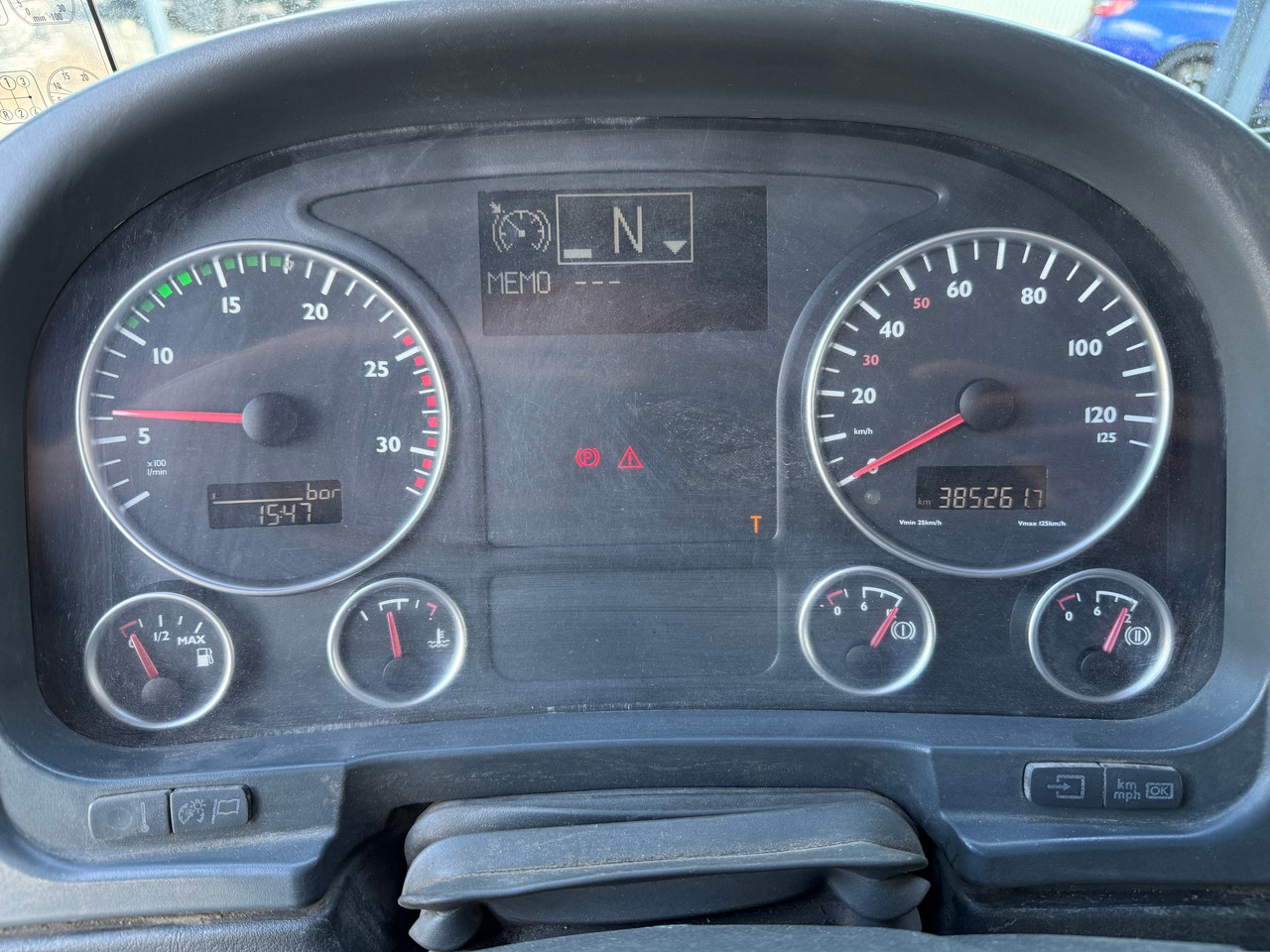 Locação financeira de MAN TGA 26.360 6X2 Kipper Kran Palfinger 15500 MAN TGA 26.360 6X2 Kipper Kran Palfinger 15500: foto 7