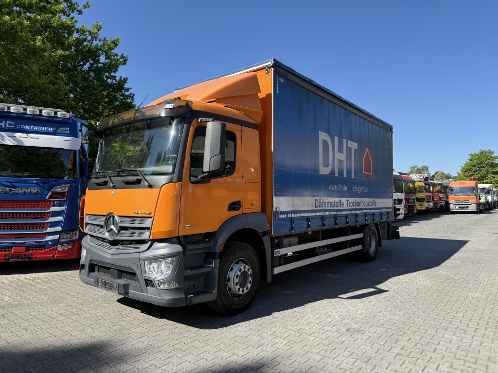 Mercedes-Benz Actros 1827 Kran Palfinger PK 9002 - Camião de caixa aberta/ Plataforma, Camião grua: foto 1 Mercedes-Benz Actros 1827 Kran Palfinger PK 9002 - Camião de caixa aberta/ Plataforma, Camião grua: foto 1