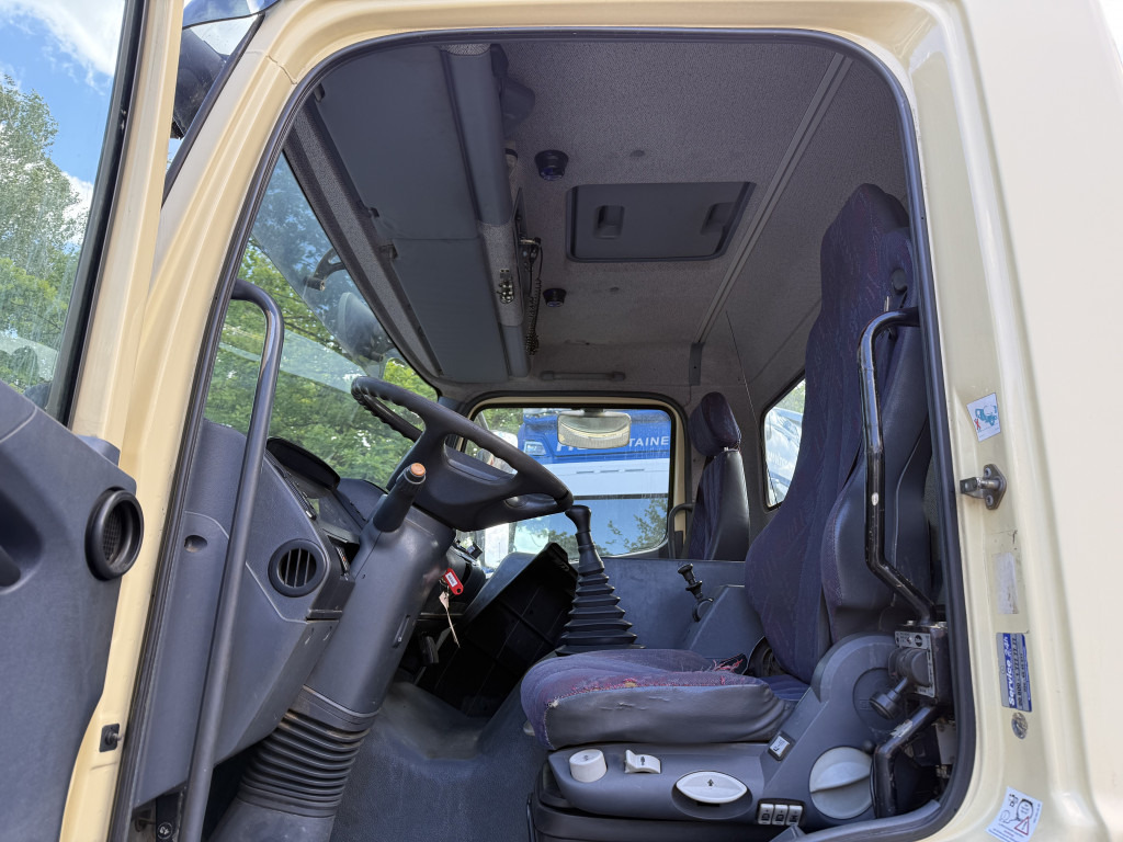 Mercedes-Benz Atego 1823 AK 4X4 Kipper Kran Palfinger PK10000 - Camião grua, Camião basculante: foto 4 Mercedes-Benz Atego 1823 AK 4X4 Kipper Kran Palfinger PK10000 - Camião grua, Camião basculante: foto 4