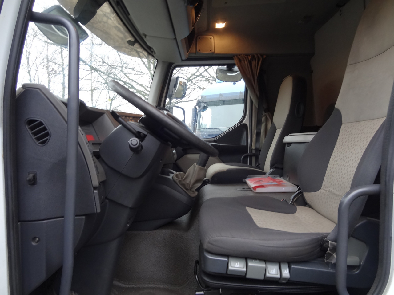 Renault Midlum 300.12 Fassi F80 - Camião grua, Camião de caixa aberta/ Plataforma: foto 5 Renault Midlum 300.12 Fassi F80 - Camião grua, Camião de caixa aberta/ Plataforma: foto 5