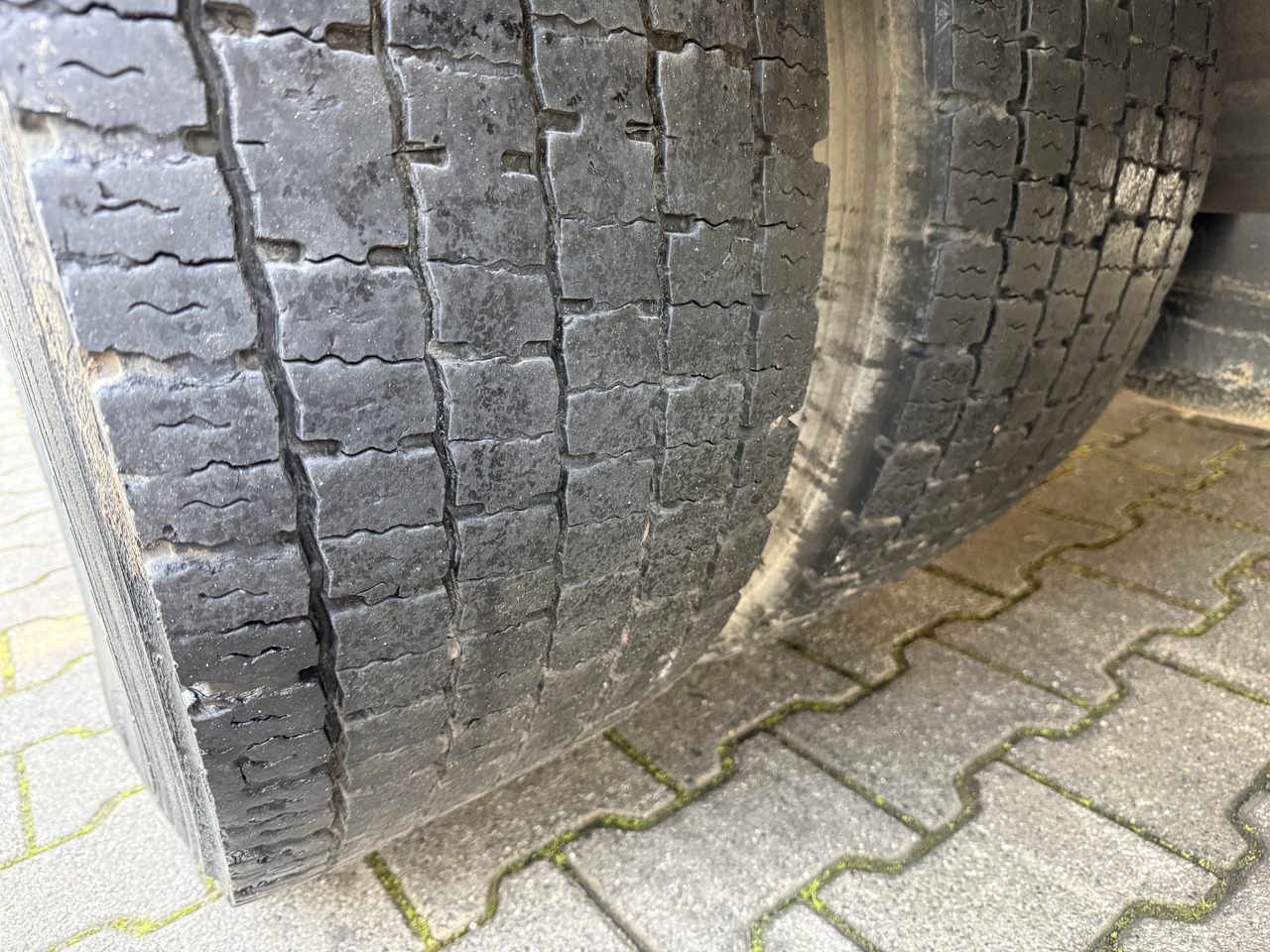 Scania G450 8X2*6 Kipper Kran HMF 2620 K5 - Camião basculante, Camião grua: foto 4 Scania G450 8X2*6 Kipper Kran HMF 2620 K5 - Camião basculante, Camião grua: foto 4